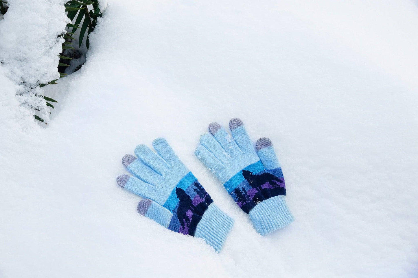 Howl of Twilight Knit Gloves